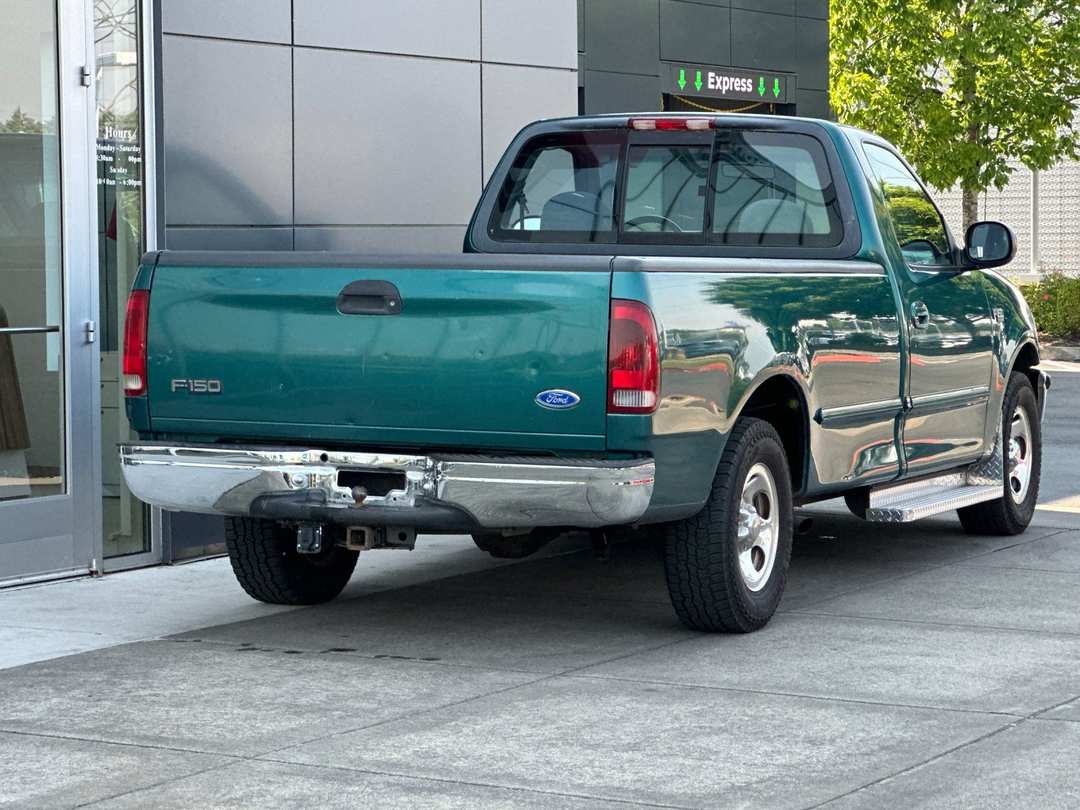 1997 Ford F-150 XLT - Image 3