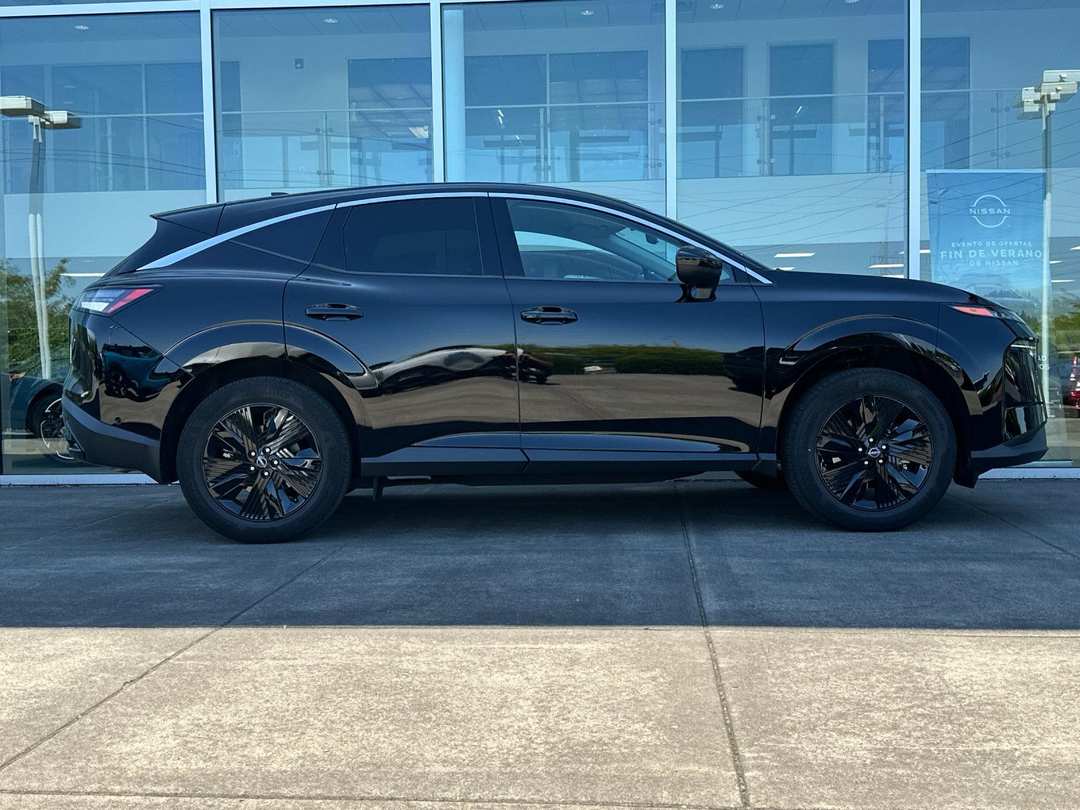2025 Nissan Murano SV - Image 2