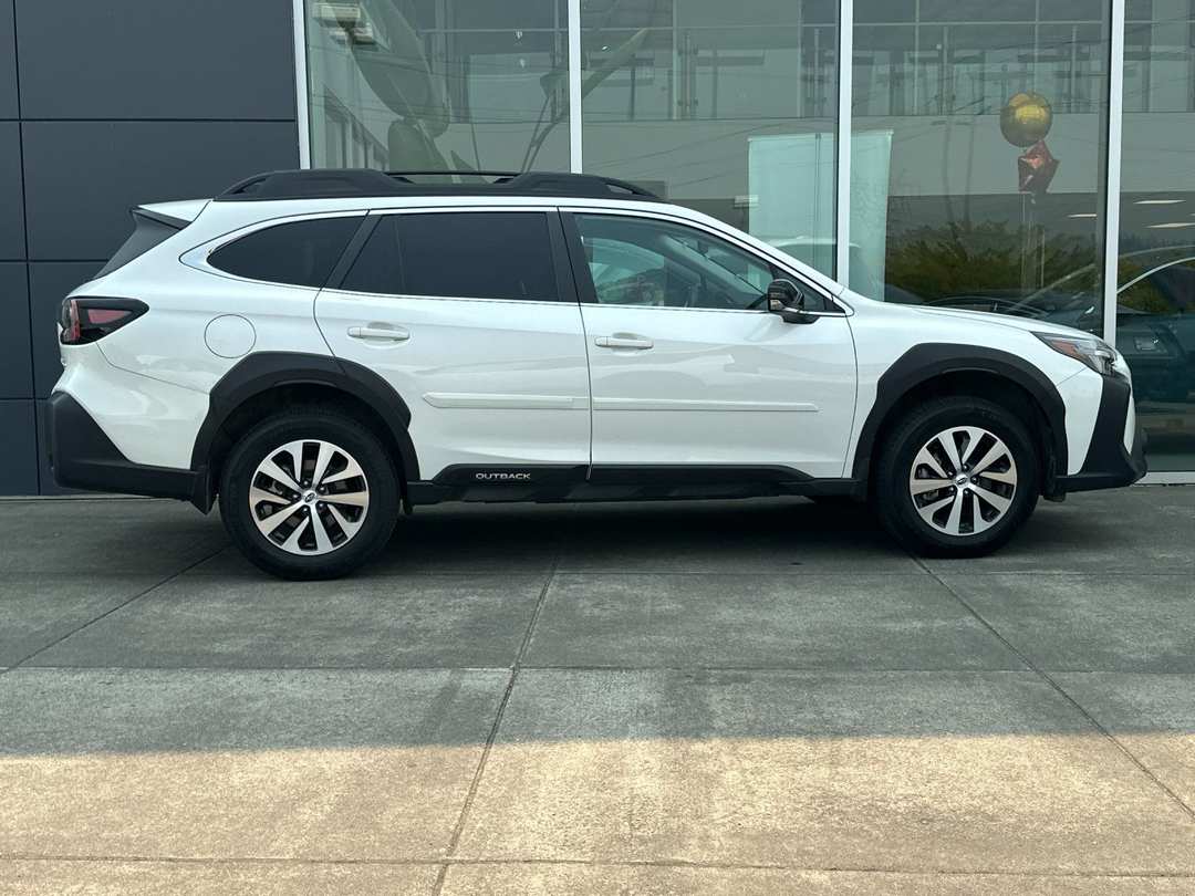 2025 Subaru Outback Premium - Image 2