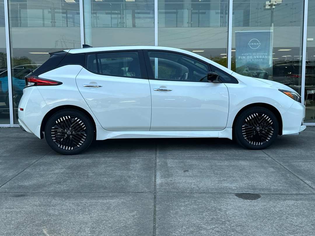 2025 Nissan LEAF SV Plus - Image 2