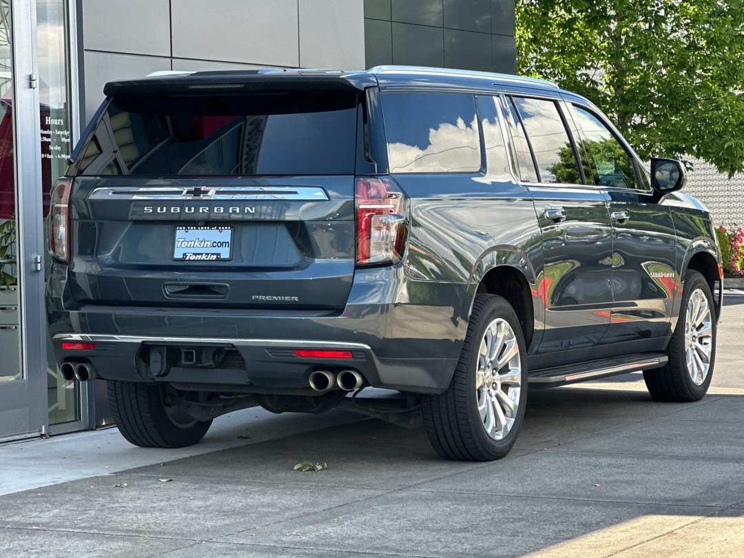 2021 Chevrolet Suburban Premier - Image 3