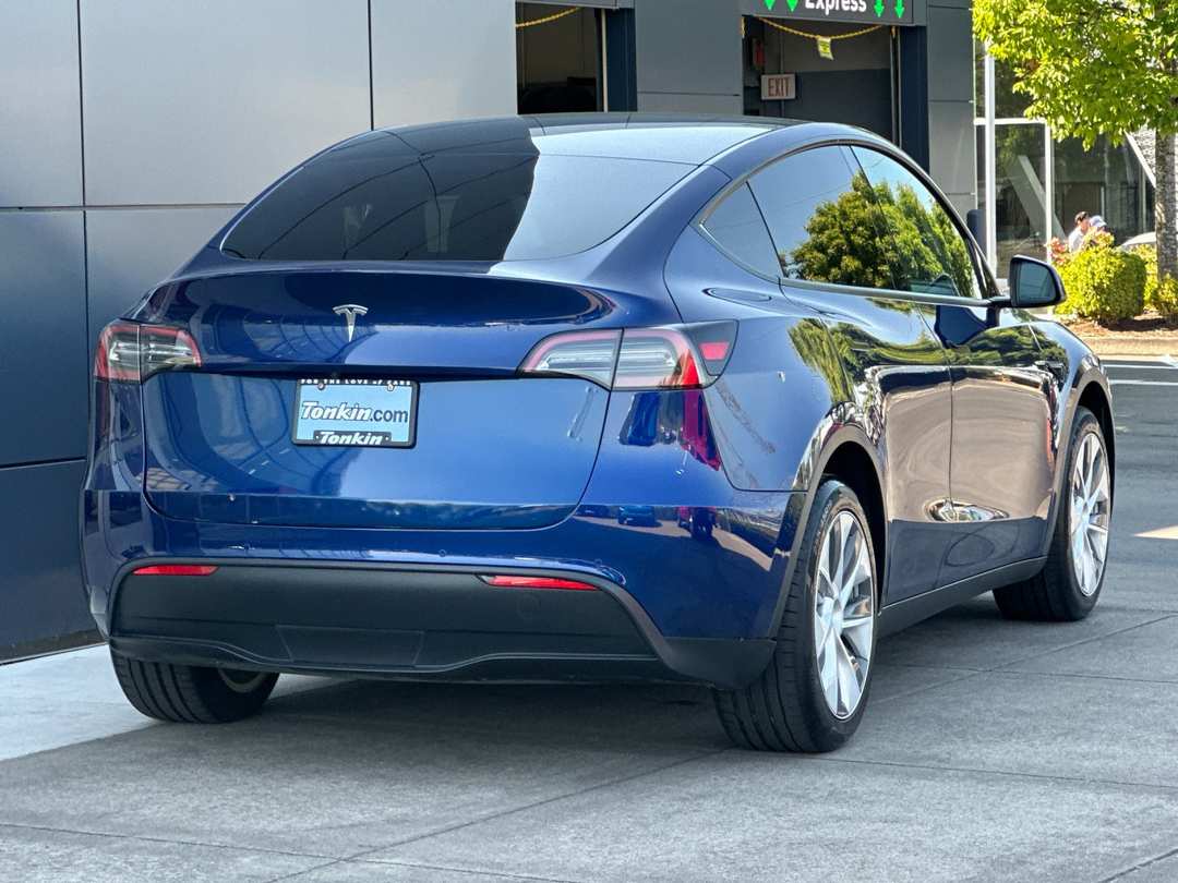 2022 Tesla Model Y Long Range - Image 3