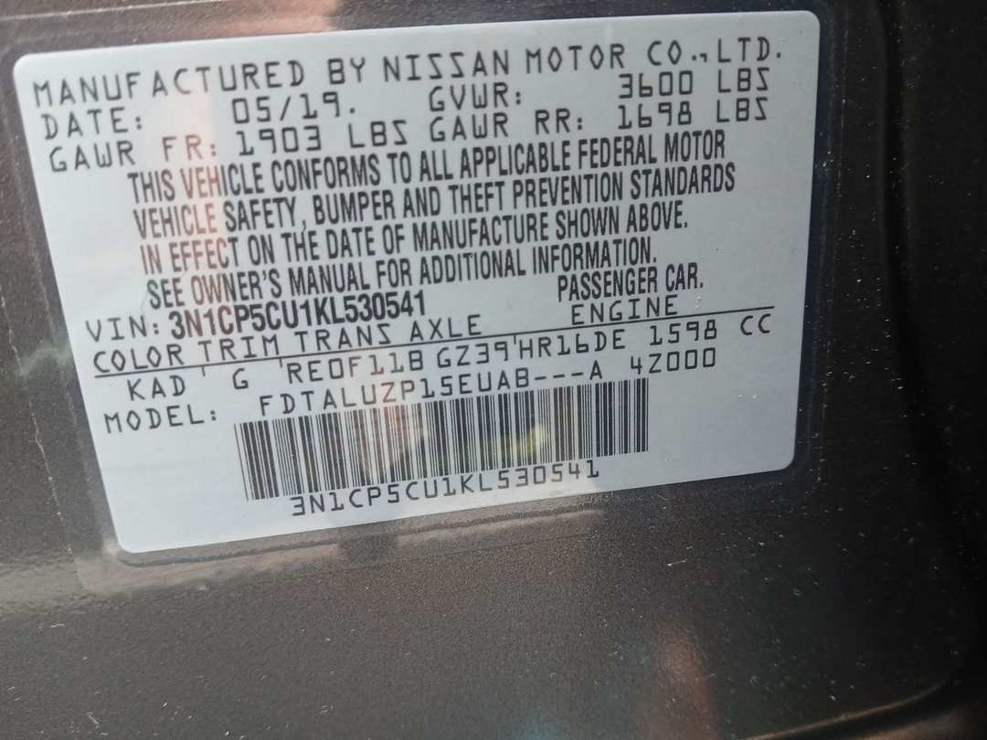 2019 Nissan Kicks SR - Image 2