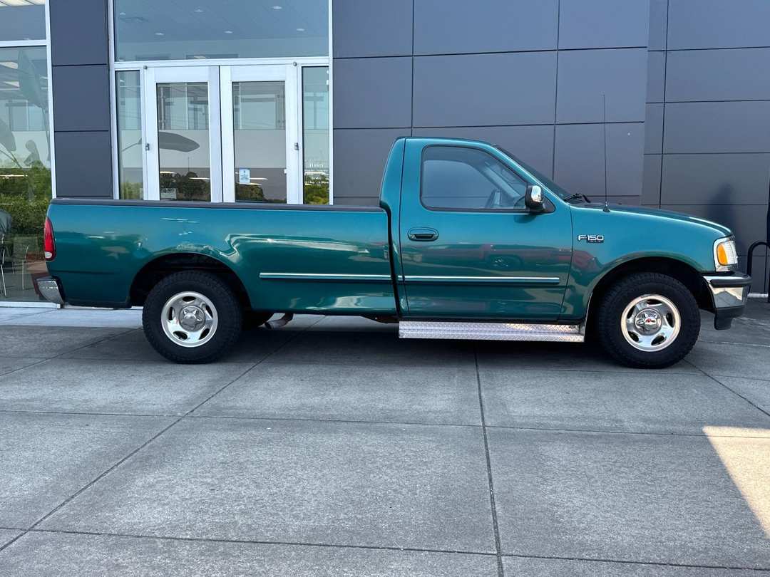 1997 Ford F-150 XLT - Image 2