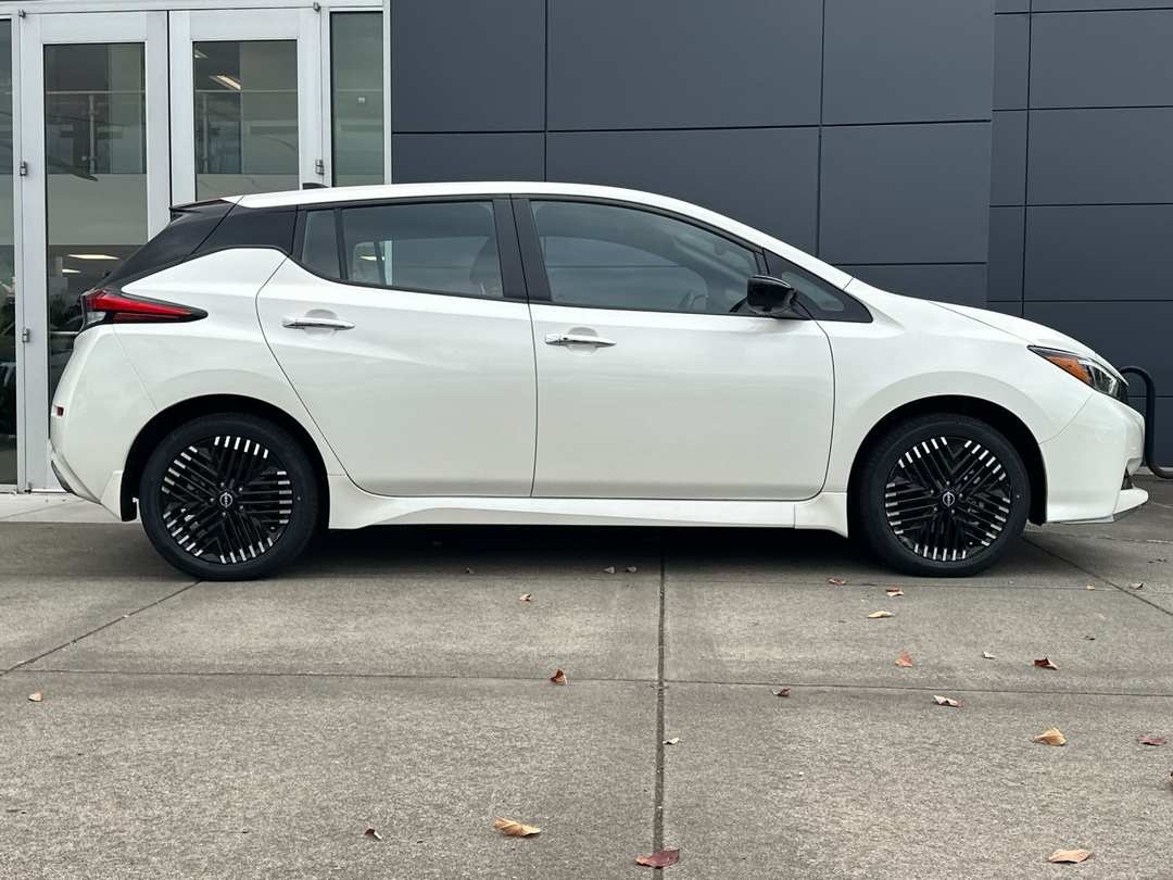 2025 Nissan LEAF SV Plus - Image 2