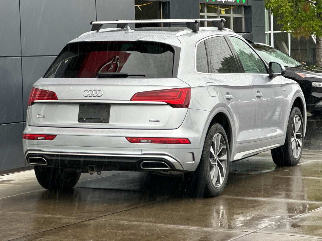 2022 Audi Q5 45 S line Premium - Image 3