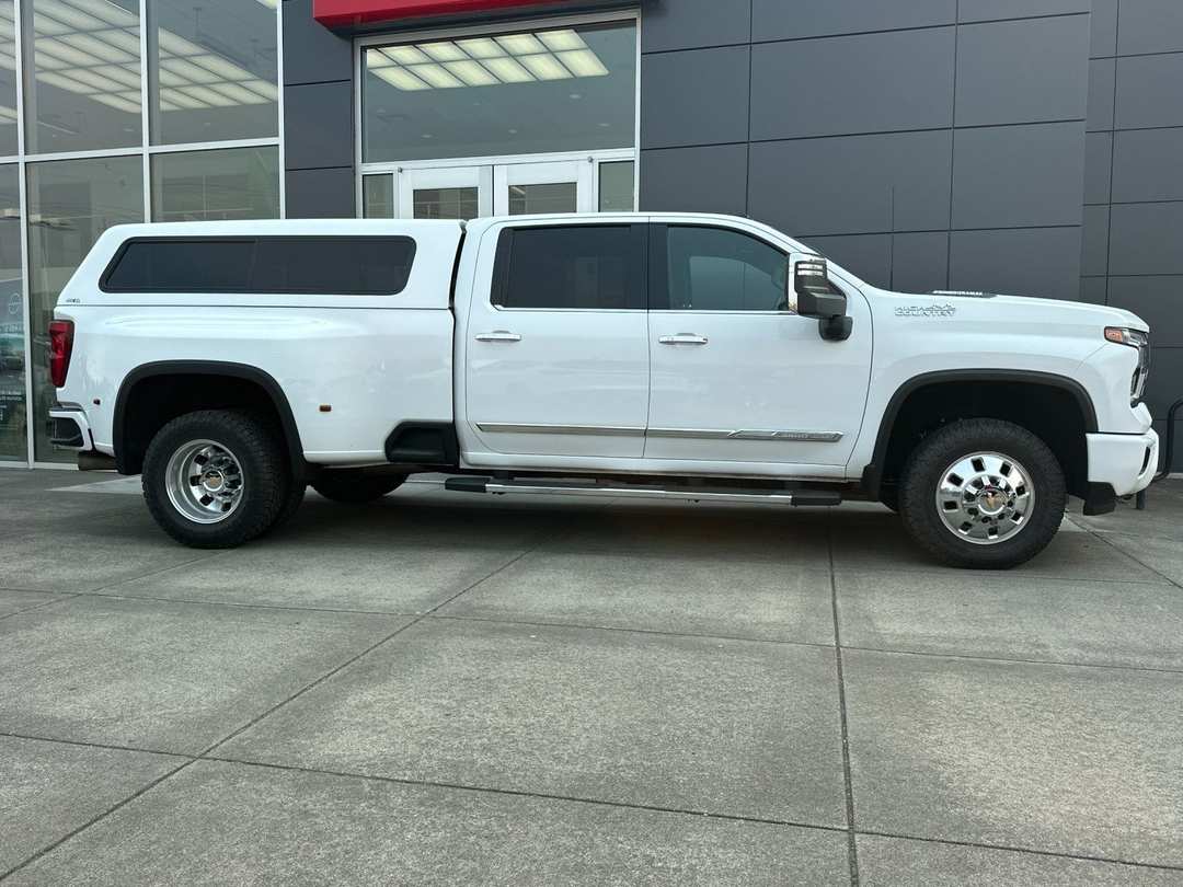 2024 Chevrolet Silverado 3500Hd High Country - Image 2