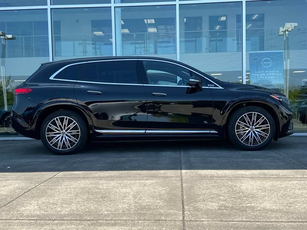 2023 Mercedes-Benz EQS 580 - Image 2