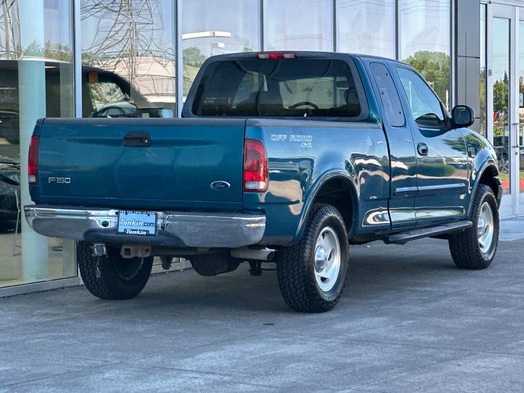 2001 Ford F-150 XLT - Image 3