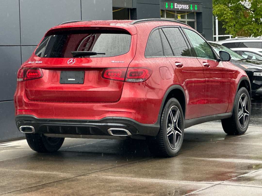 2021 Mercedes-Benz GLC GLC 300 - Image 3