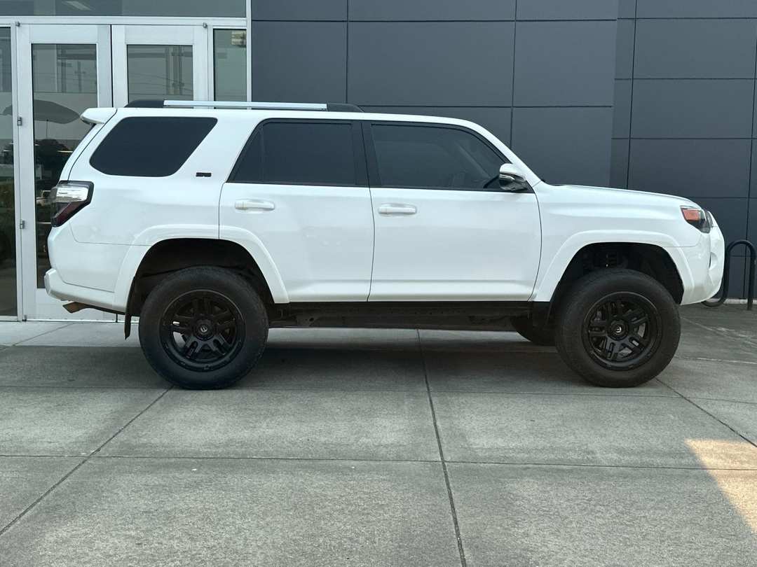 2022 Toyota 4Runner SR5 Premium - Image 2