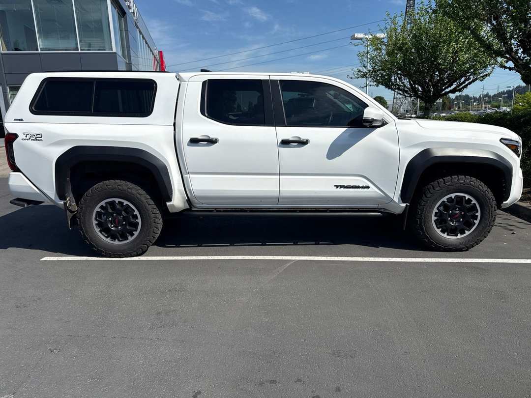 2024 Toyota Tacoma TRD OffRoad - Image 3