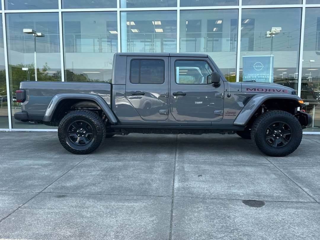 2021 Jeep Gladiator Mojave - Image 2