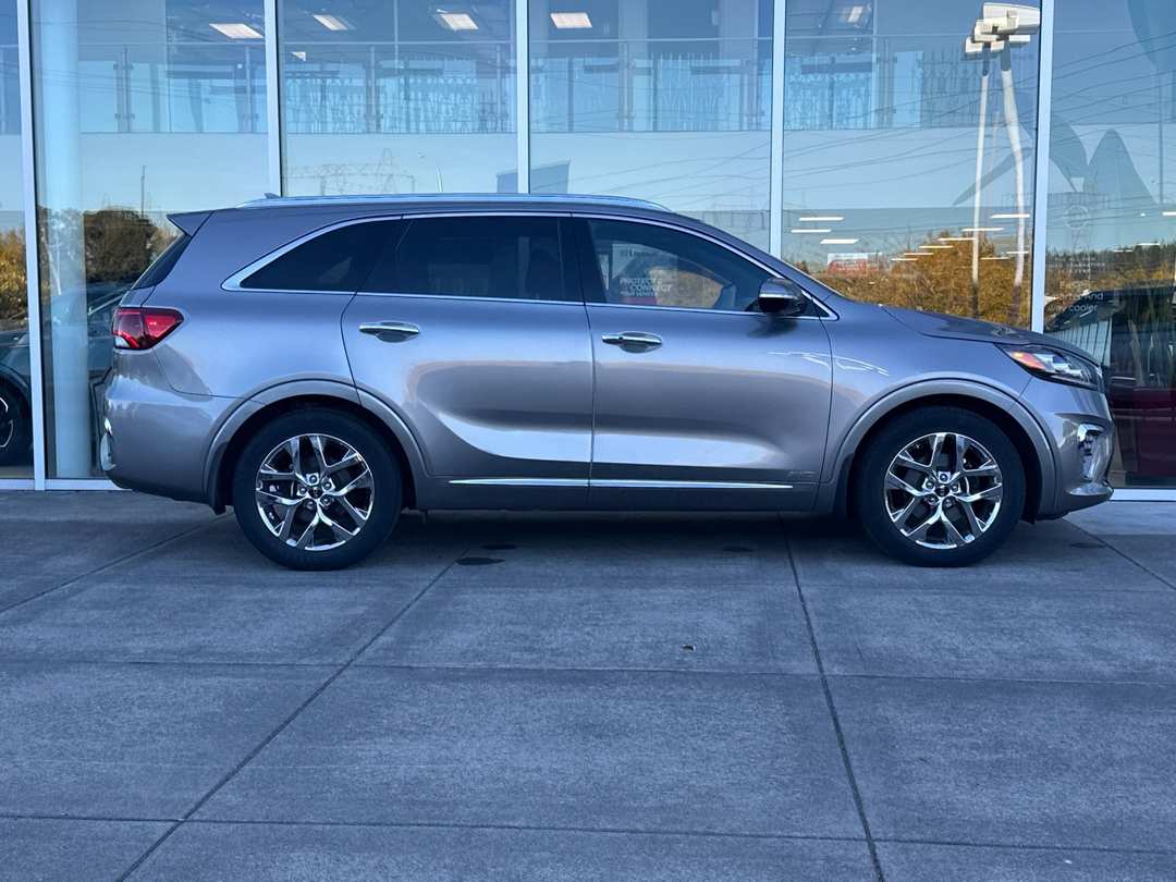 2019 Kia Sorento SX Limited - Image 2