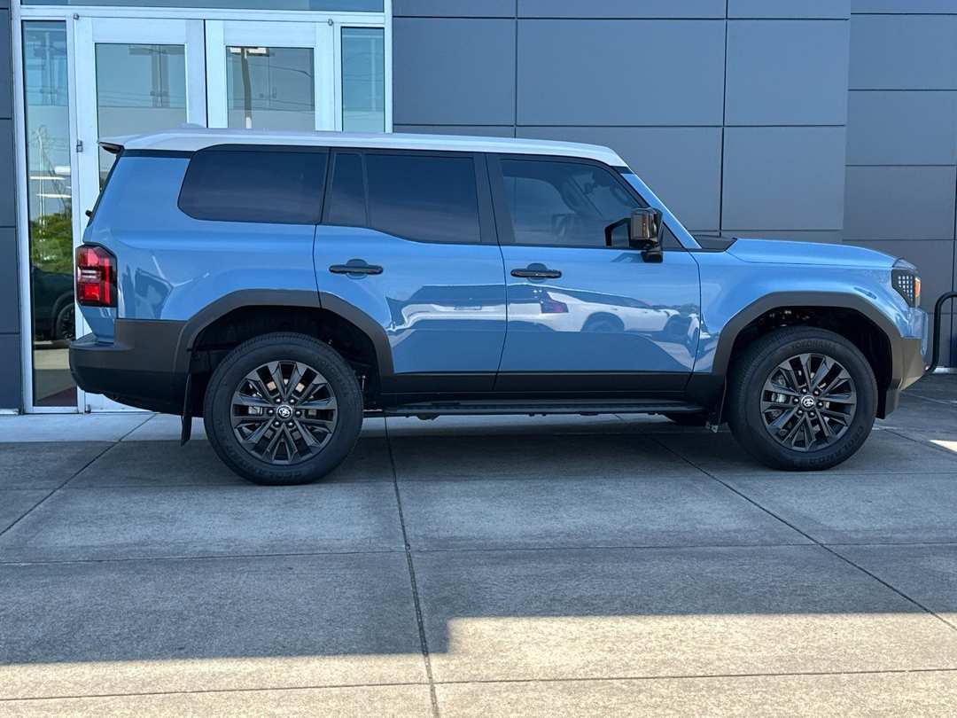 2025 Toyota Land Cruiser Base - Image 2