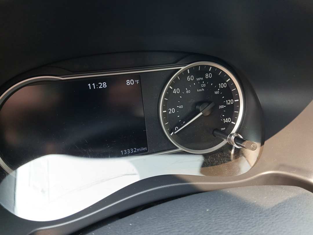 2019 Nissan Kicks SR - Image 3