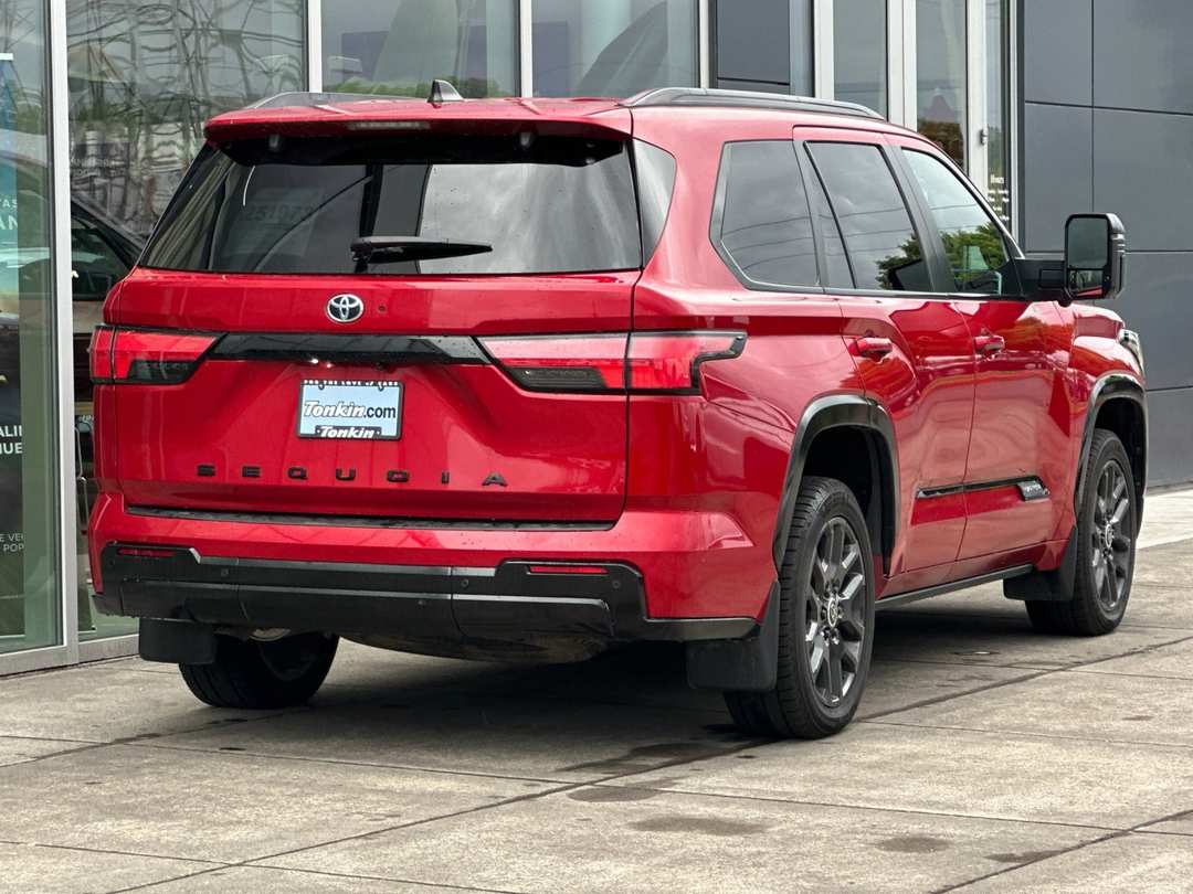2024 Toyota Sequoia Platinum - Image 3