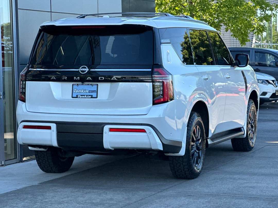 2025 Nissan Armada SV - Image 3