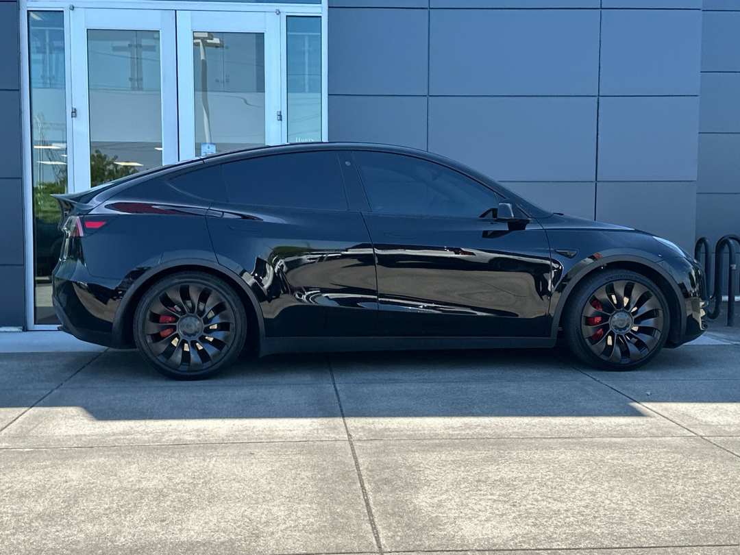 2022 Tesla Model Y Performance - Image 2