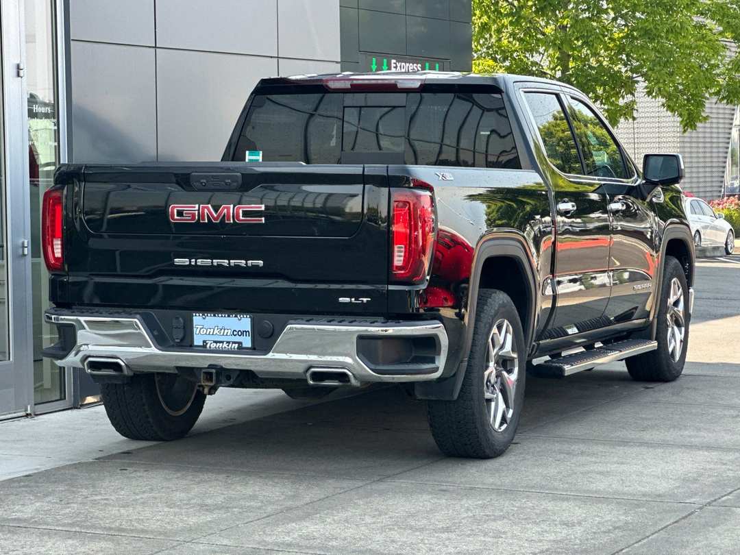 2023 GMC Sierra 1500 SLT - Image 3