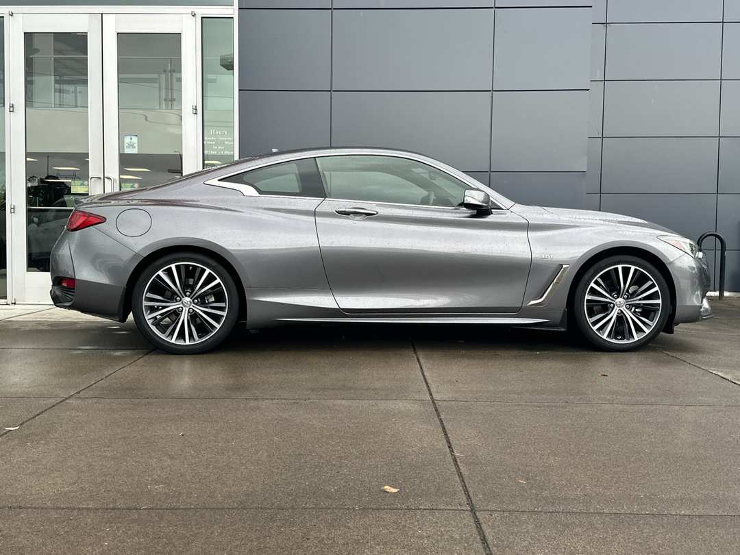 2018 INFINITI Q60 3.0t LUXE - Image 2