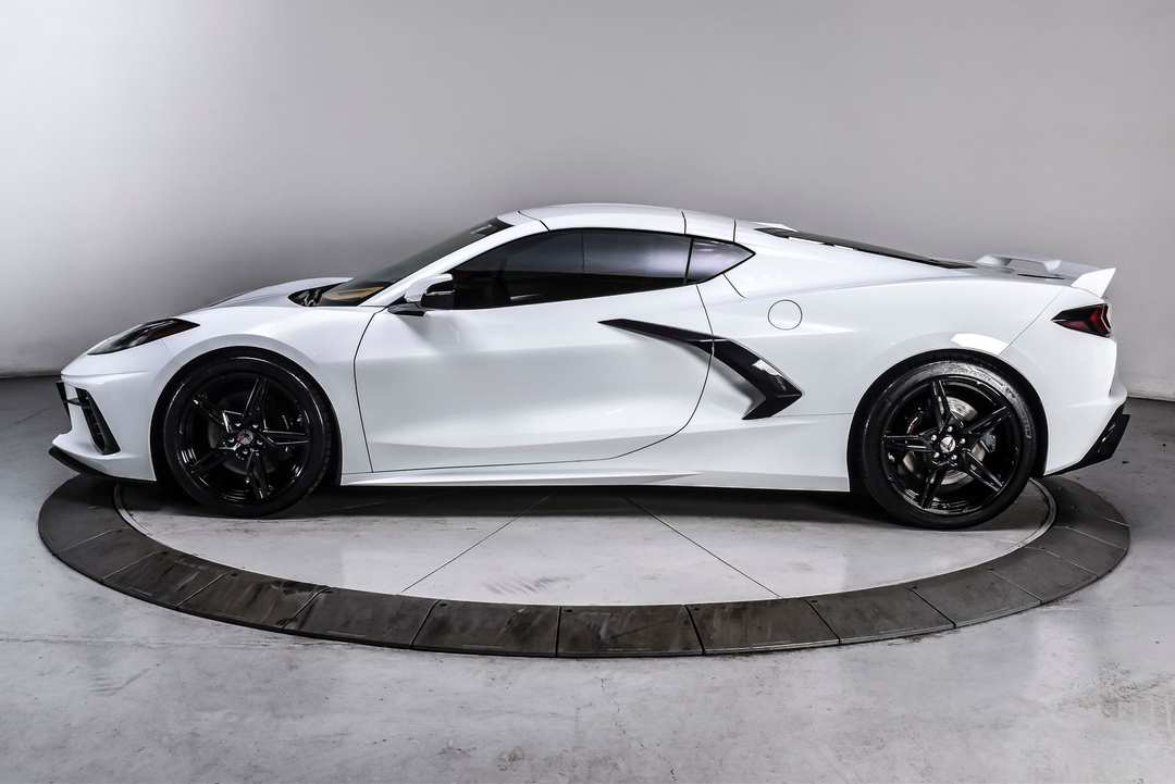 2023 Chevrolet Corvette Stingray - Image 3