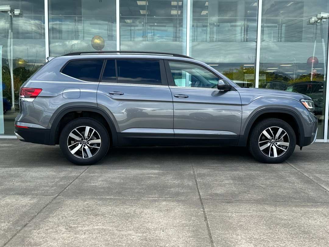 2023 Volkswagen Atlas 2.0T SE - Image 2